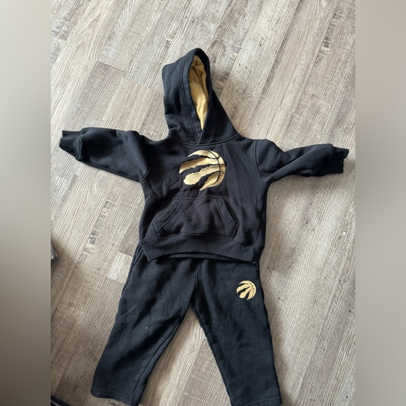 NBA Toronto Raptors Jogging Suit - Picture 1 of 2